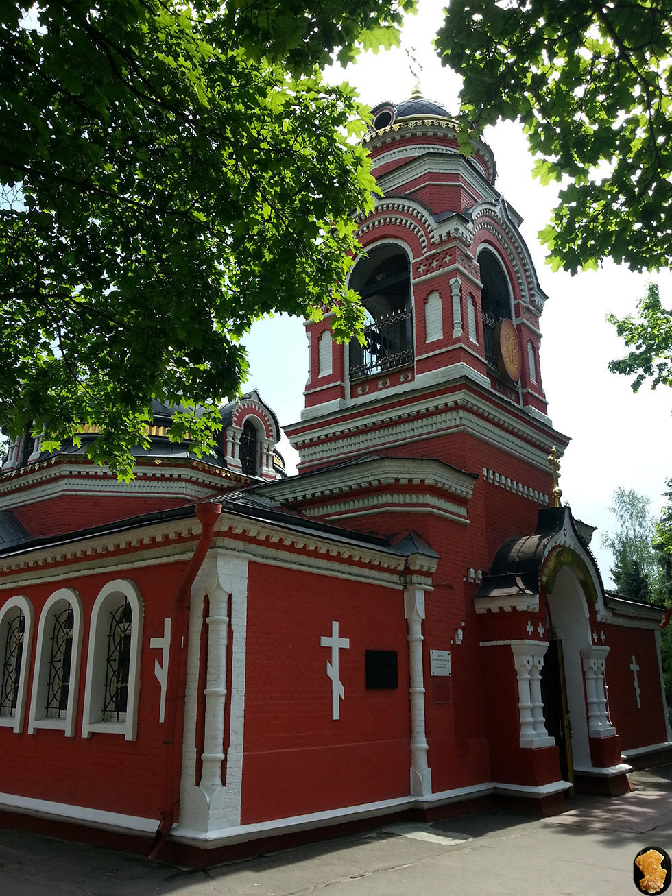 Храм иконы Божией Матери Знамение в Аксиньине