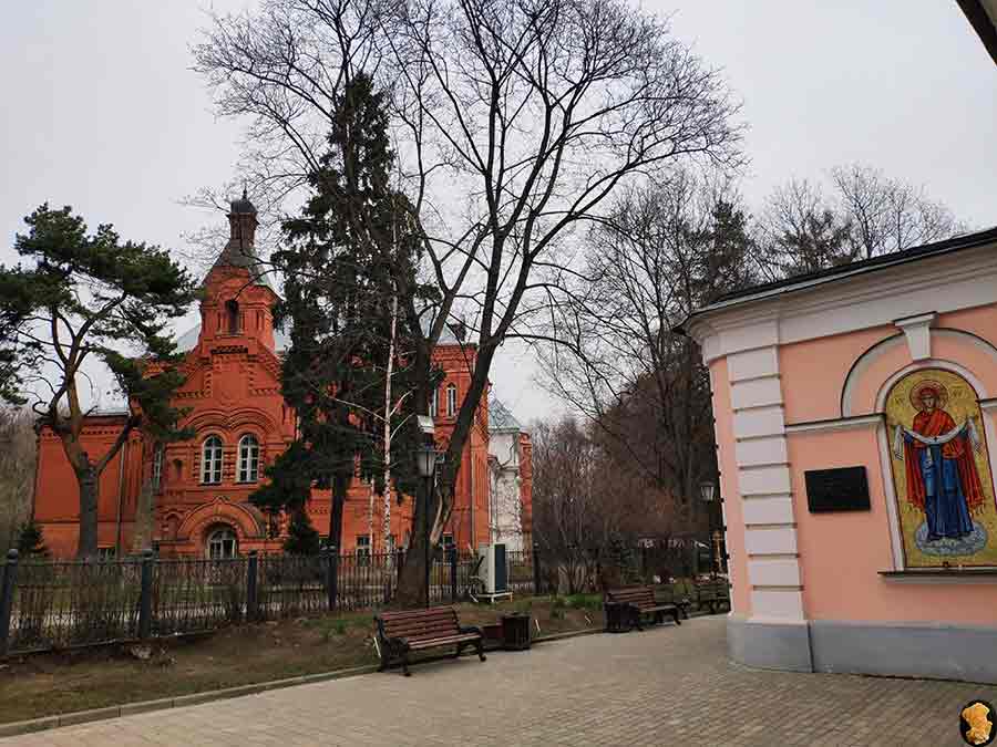 Парк Покровское-Стрешнево. Пруды пятый, шестой, седьмой (где церковь и усадьба). Апрель 2019